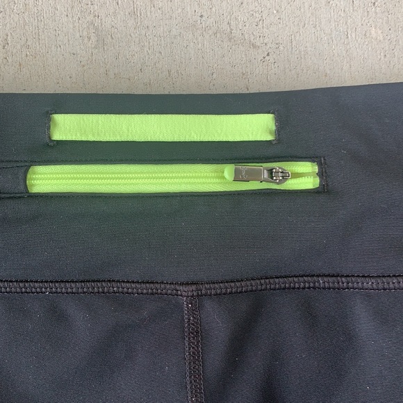 UNDER ARMOUR Black and Yellow Leggings - Picture 5 of 5